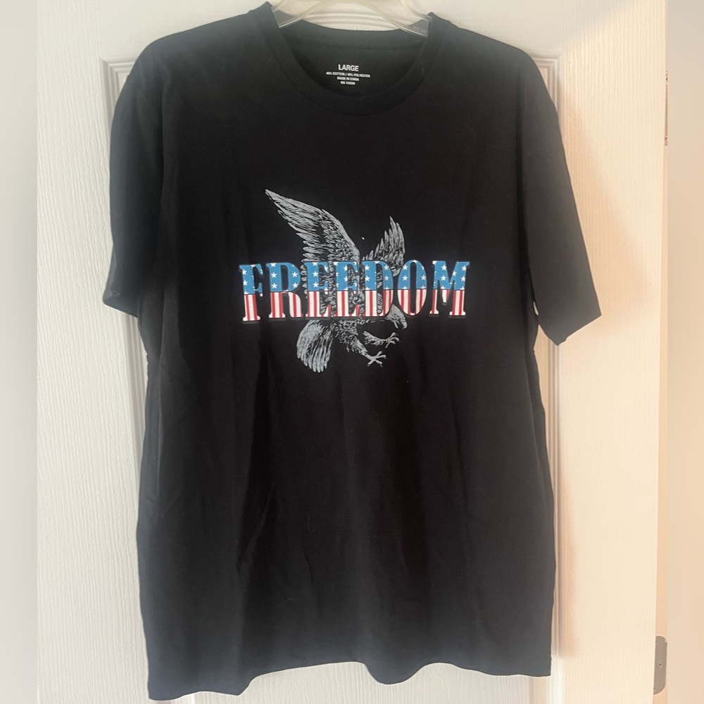 Men’s American Freedom Black graphic tee Large